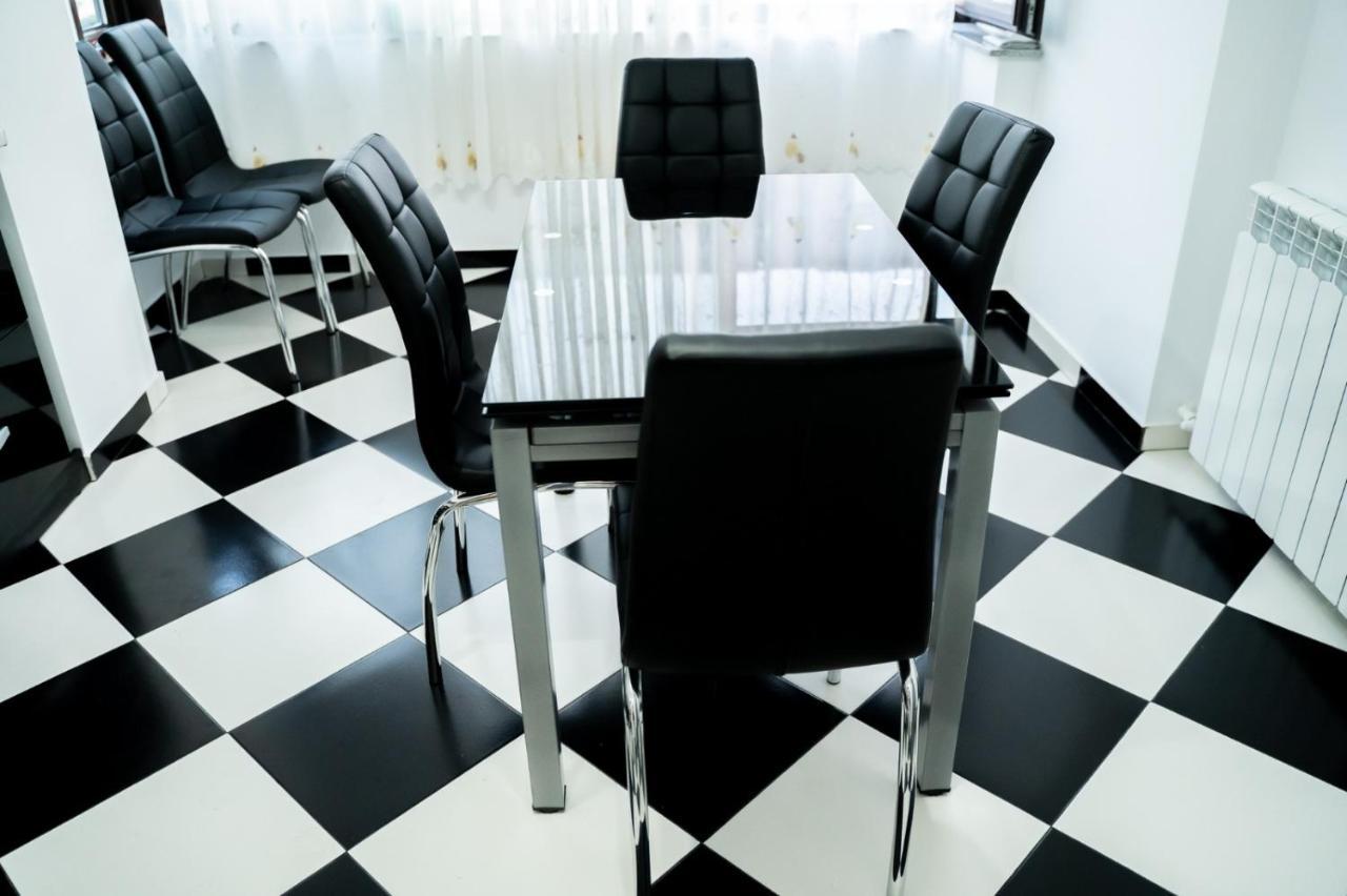 Apartament Luxury Appartement Gura Humorului Buitenkant foto