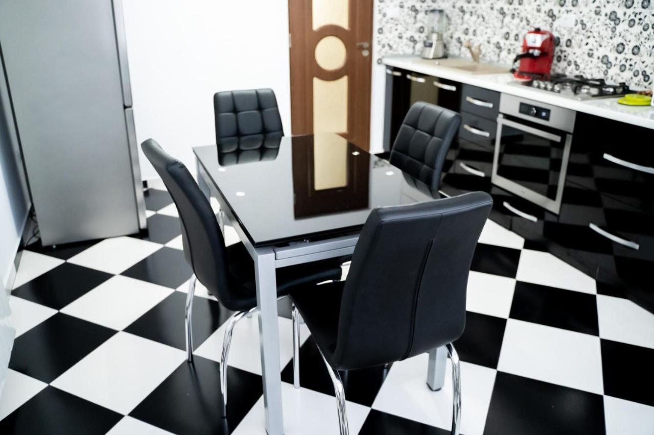 Apartament Luxury Appartement Gura Humorului Buitenkant foto