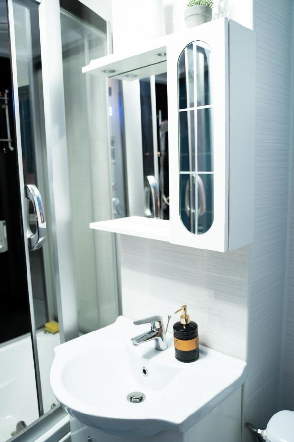 Apartament Luxury Appartement Gura Humorului Buitenkant foto