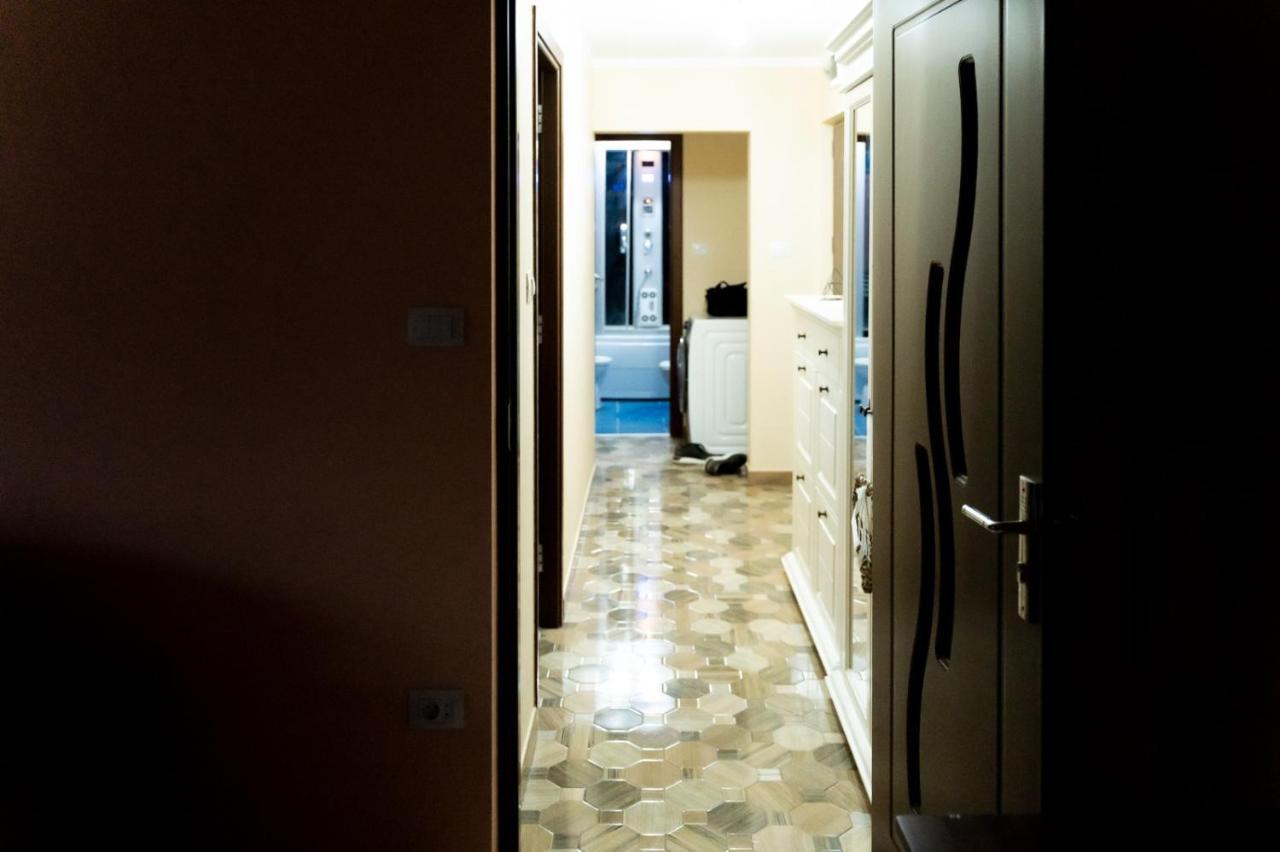 Apartament Luxury Appartement Gura Humorului Buitenkant foto