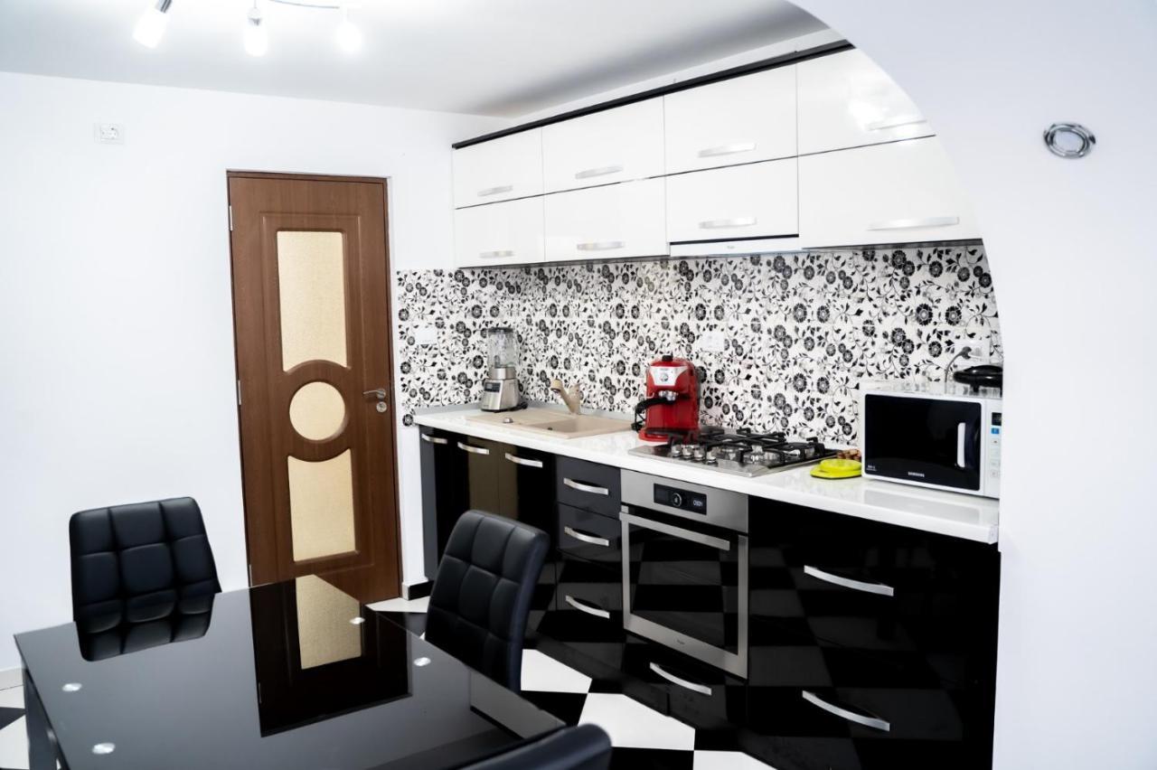 Apartament Luxury Appartement Gura Humorului Buitenkant foto