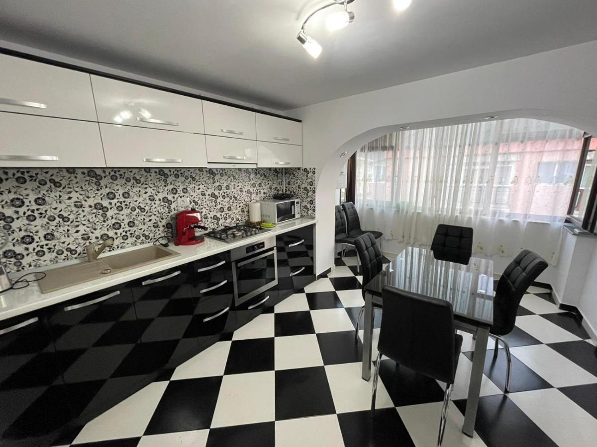 Apartament Luxury Appartement Gura Humorului Buitenkant foto